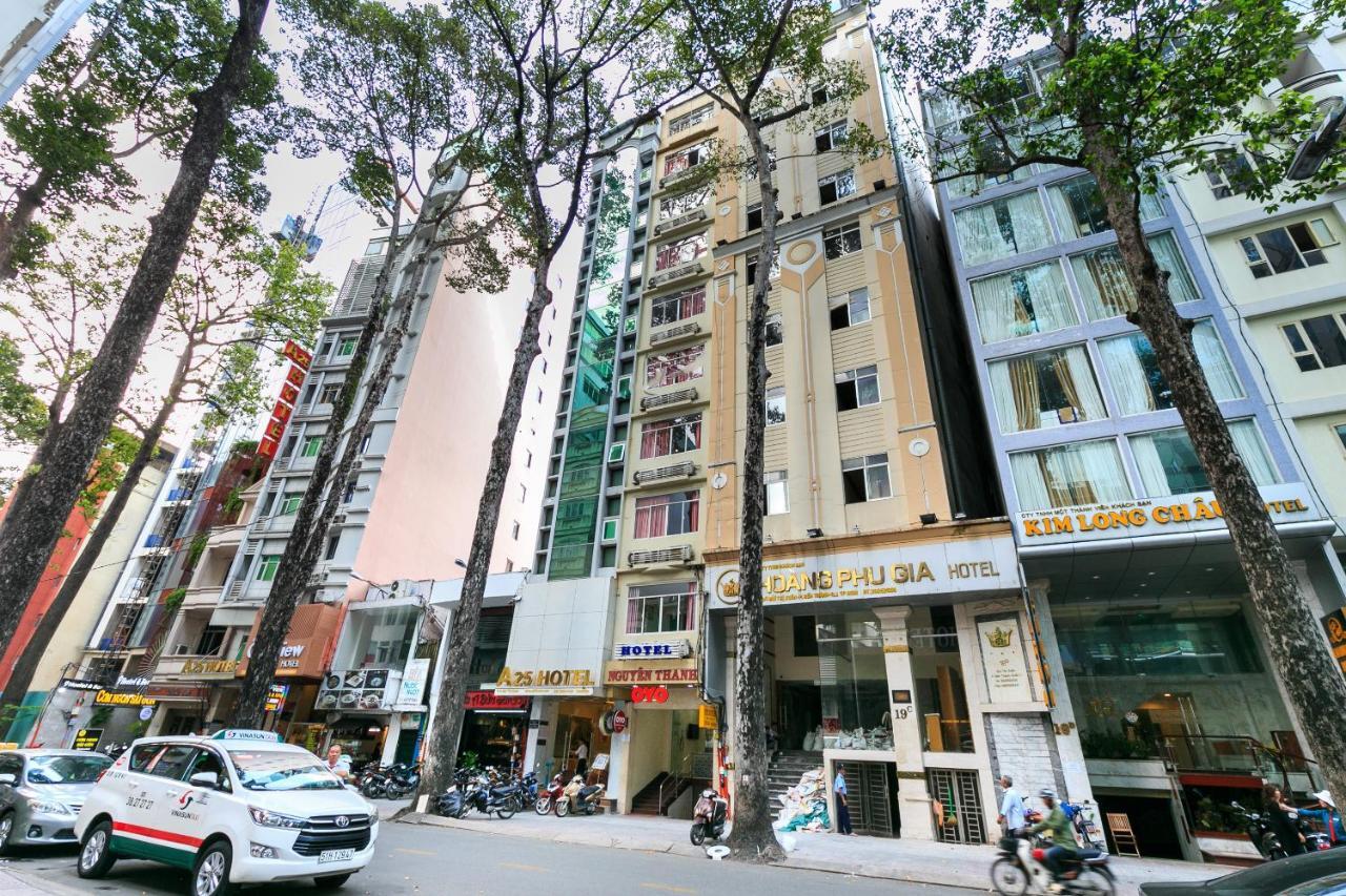 Oyo 422 Nguyen Thanh Hotel Ho Si Minh-város Kültér fotó